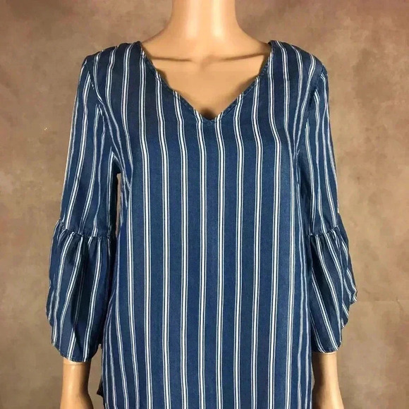 APPRAISAL Bell Sleeve Striped Blue Chambray Top NWT SMALL - Picture 2 of 12